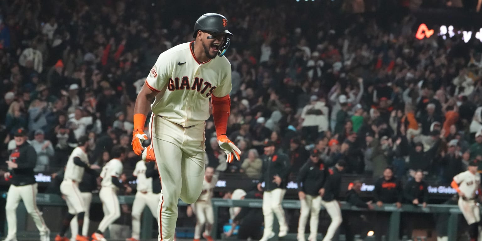 Devers la bota y Bericoto aprovecha una rara oportunidad con un jonrón de oro