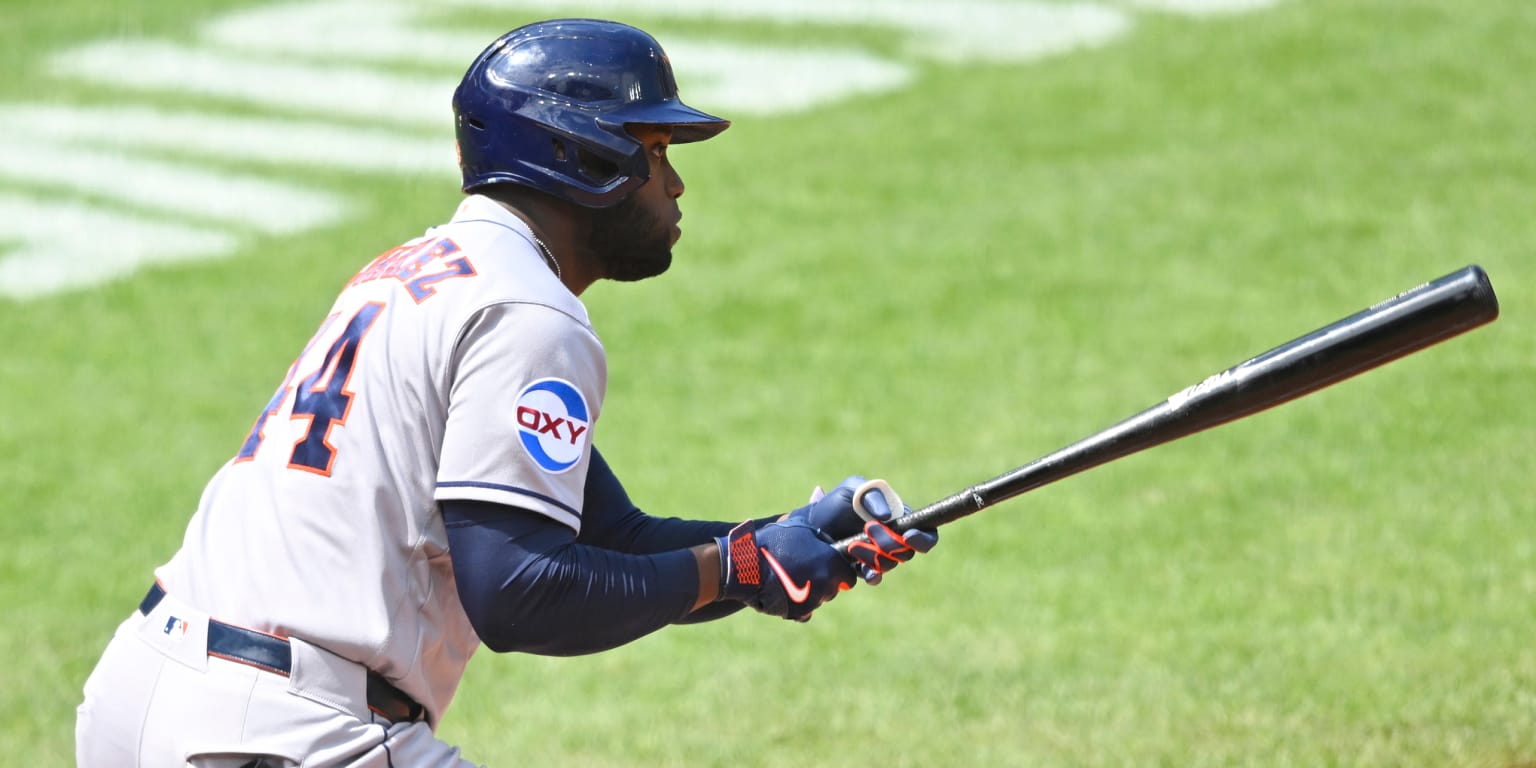 Alvarez mashes HR No. 11 as Astros claim series