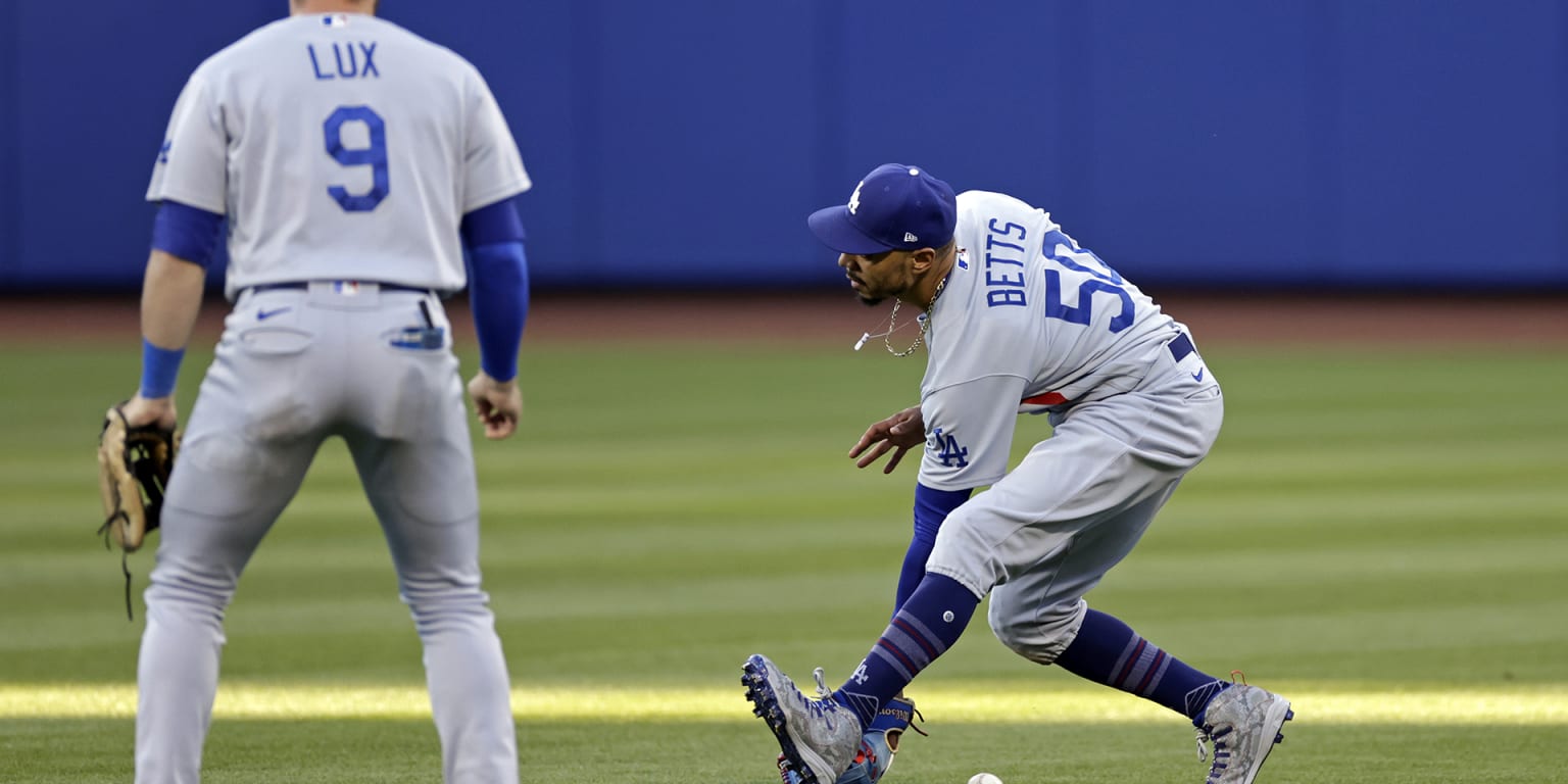 Twins beat Dodgers' heavy-hearted Clayton Kershaw