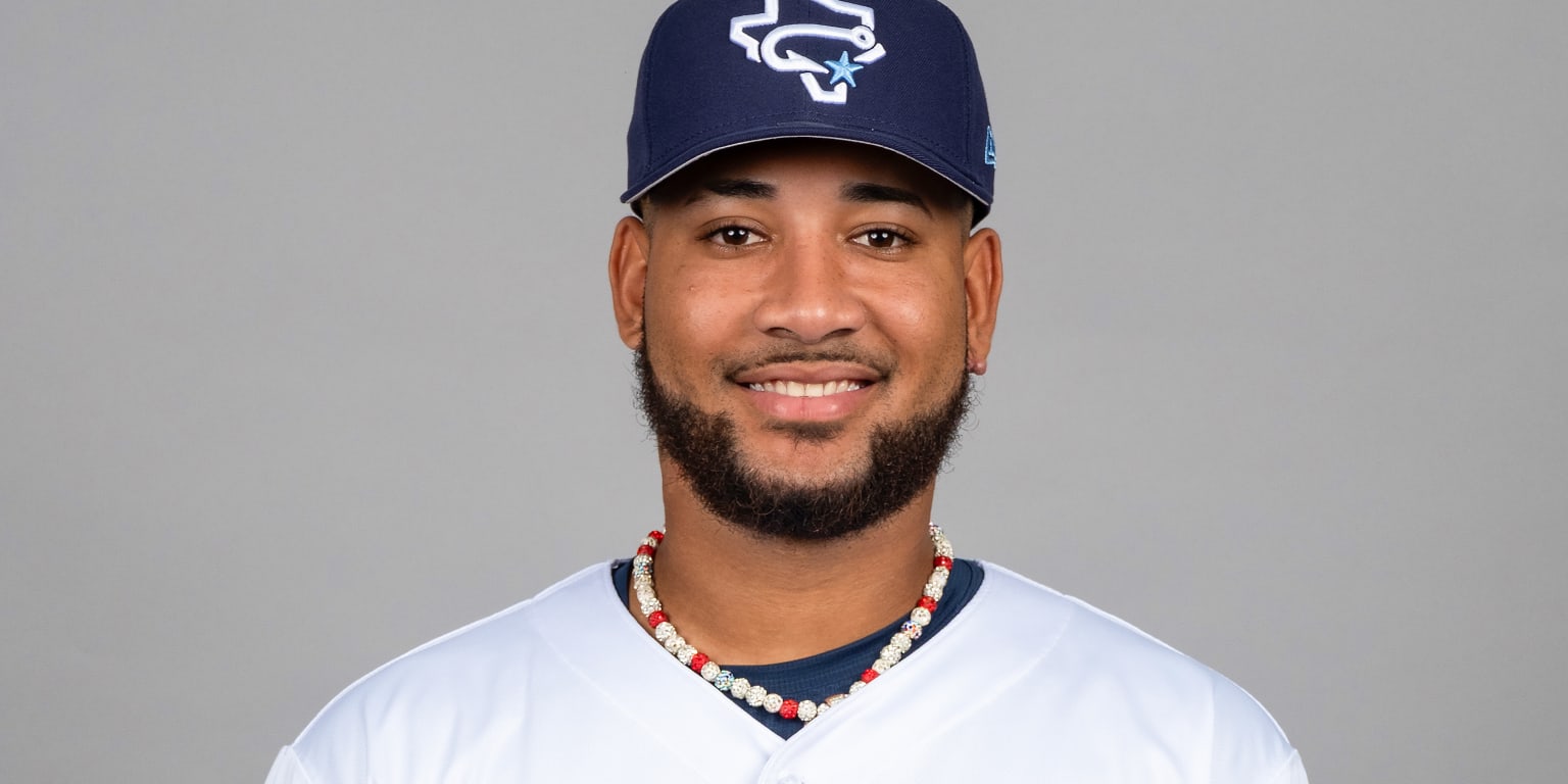 Yanks add promising Minors closer, trade Shewmake to Astros