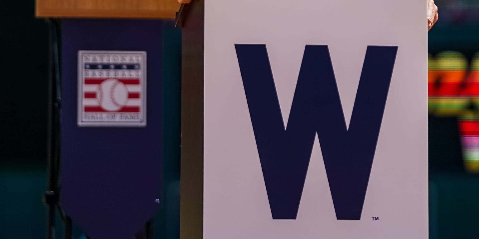 Twins honor legacy of Washington Senators, retire 'W' at Target Field