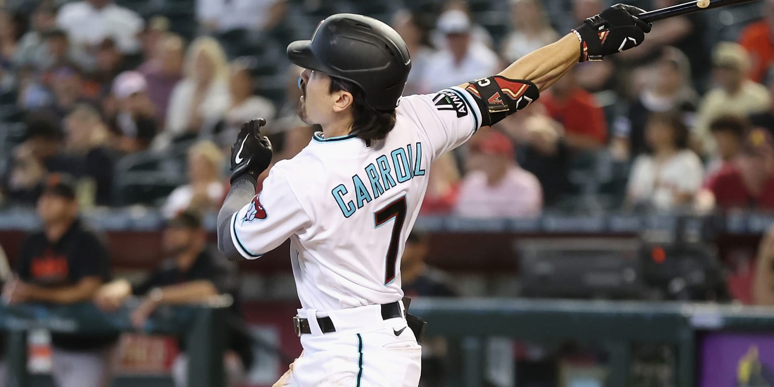 Corbin Carroll reaches rare 25-home run, 50-stolen base milestone
