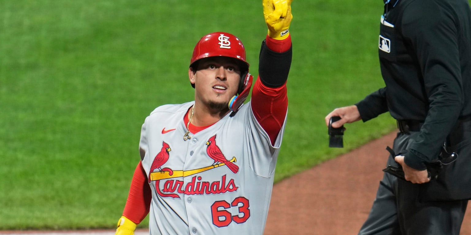 Yohel Pozo homers in Cardinals debut