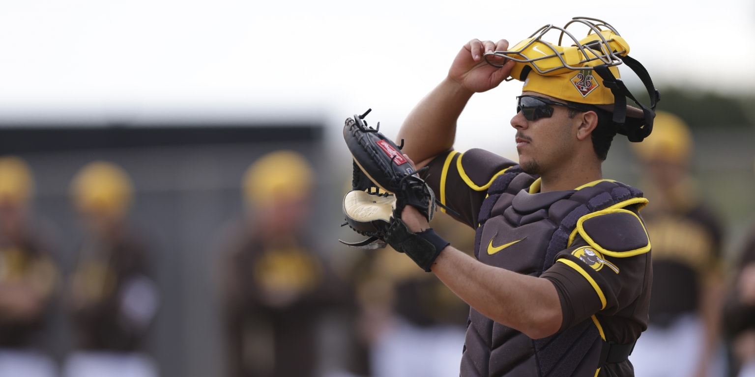 Teen catcher Salas homers, drives in 4, throws out runner in Spring Breakout