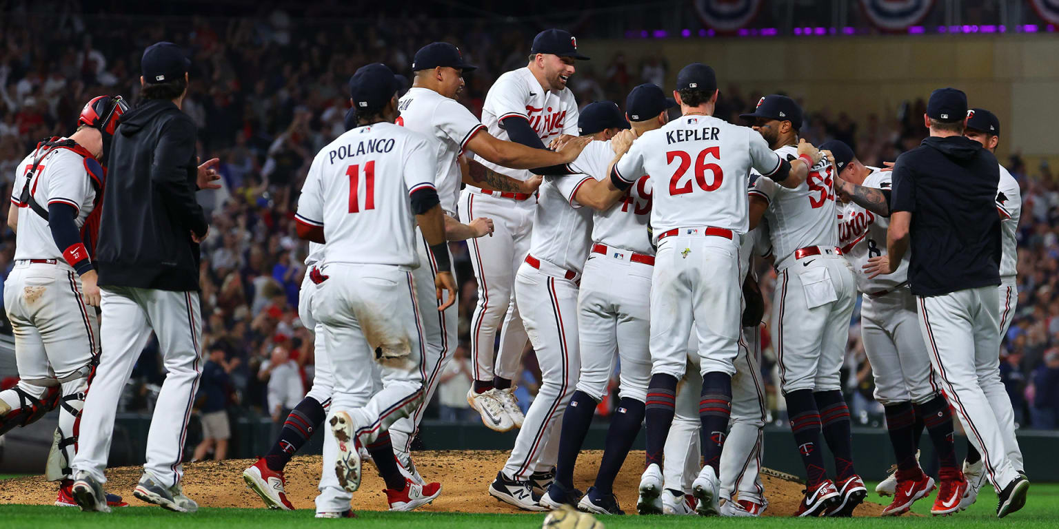 Twins clinch American League Central Division title with 8-6