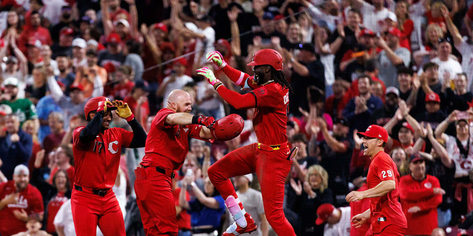The NL Central is off to a historic start ... can the Reds keep up?