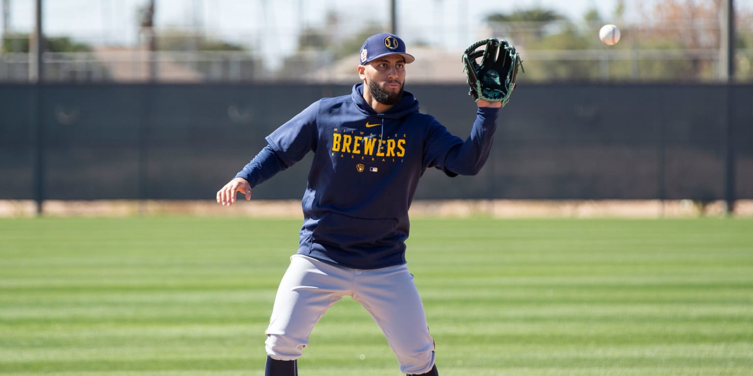 Brewers place Jesse Winker on injured list, recall Abraham Toro