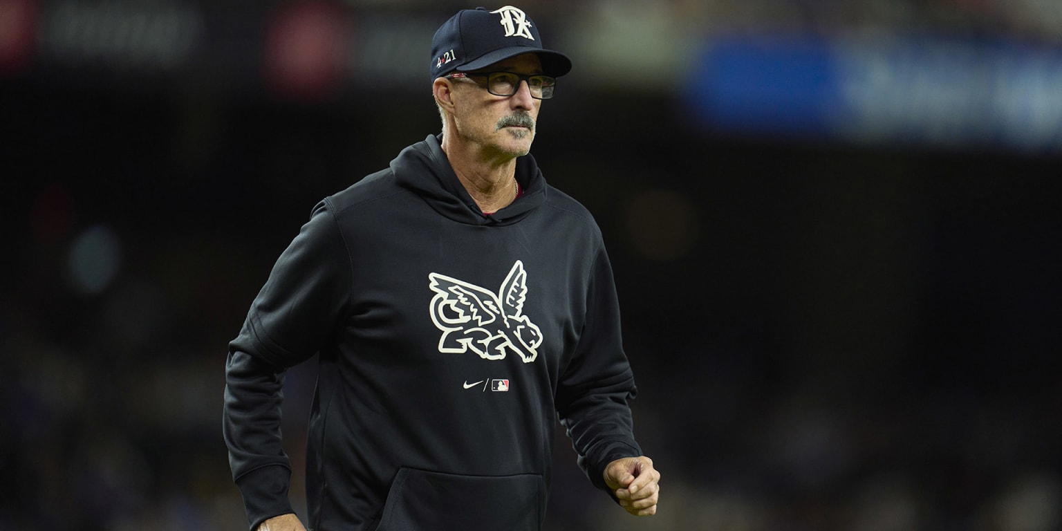 MLB Notes: Rangers bring back Mike Maddux as pitching coach