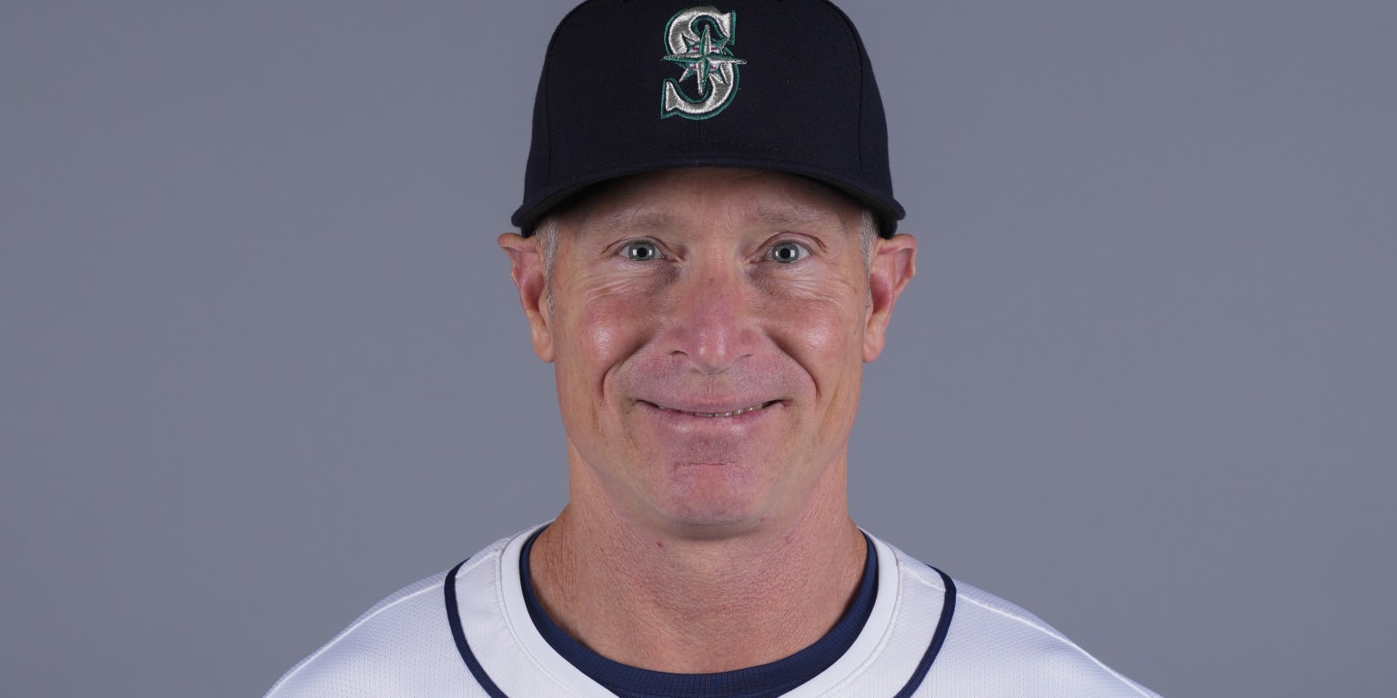 Mariners relieve bench coach Brant Brown of his duties