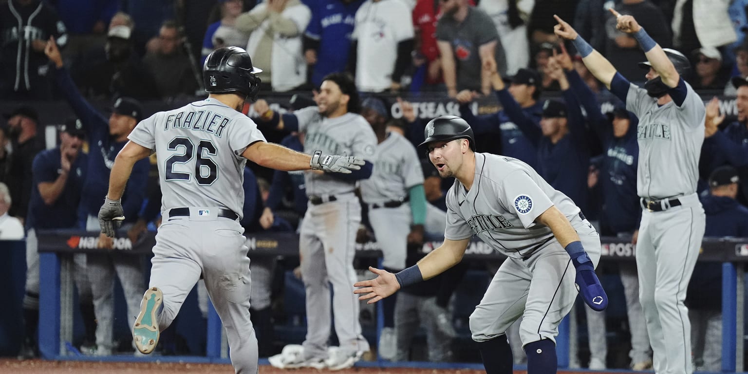 Seattle Mariners second baseman Adam Frazier (26) before the MLB