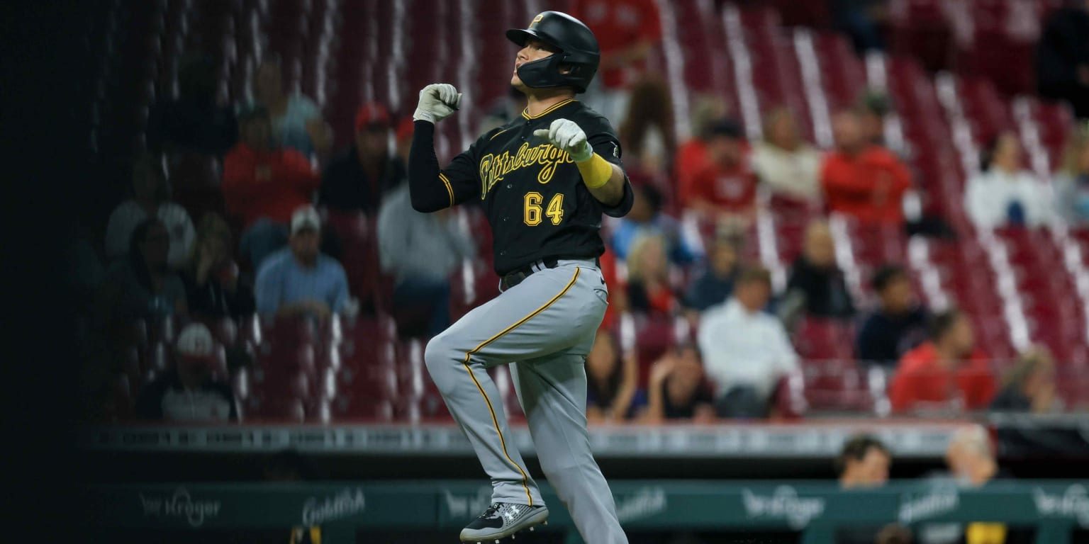 Bryan Reynolds' solo HR, 03/25/2022