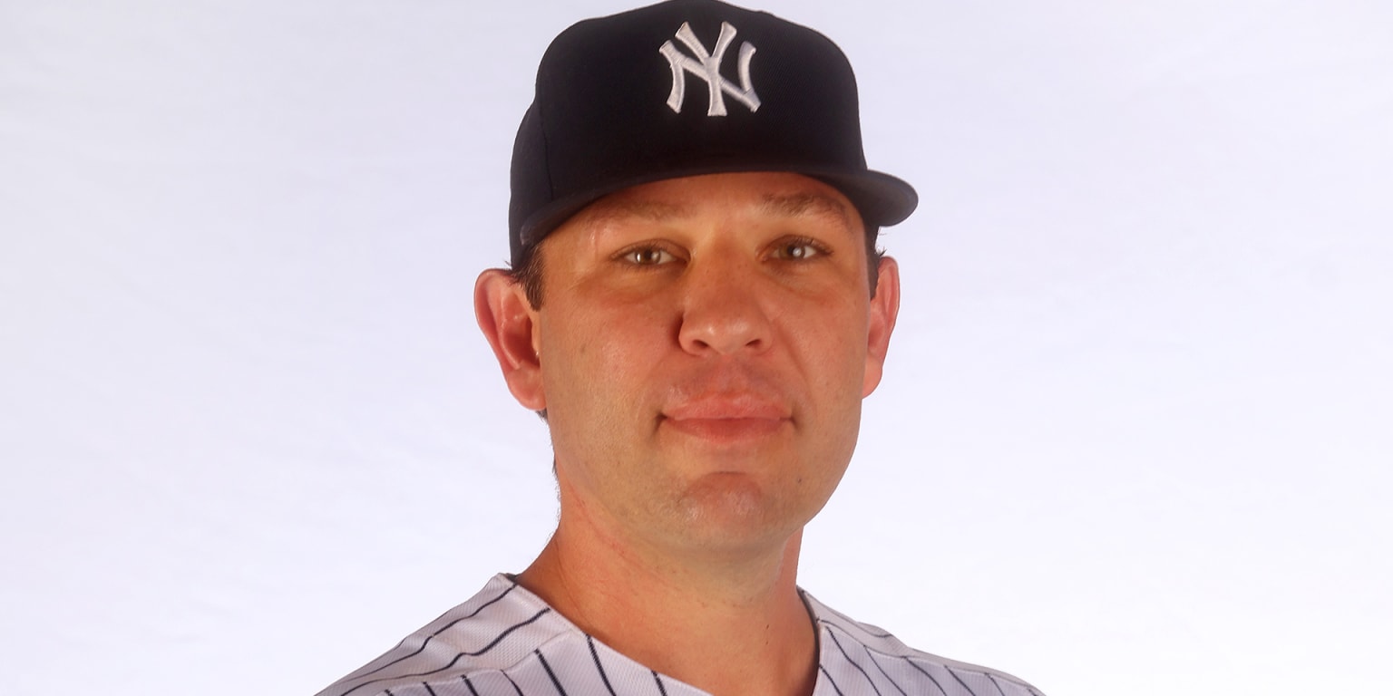 Yankees maken het uit met het raken van coach Dillon Lawson