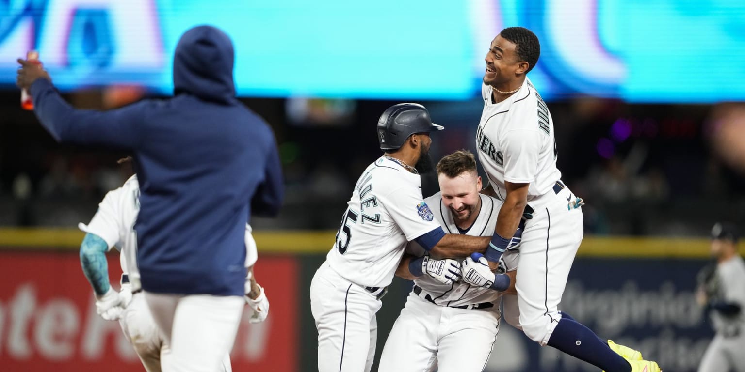 Seattle Mariners' Cal Raleigh On Pace to Make History By With Power and  Defense - Fastball