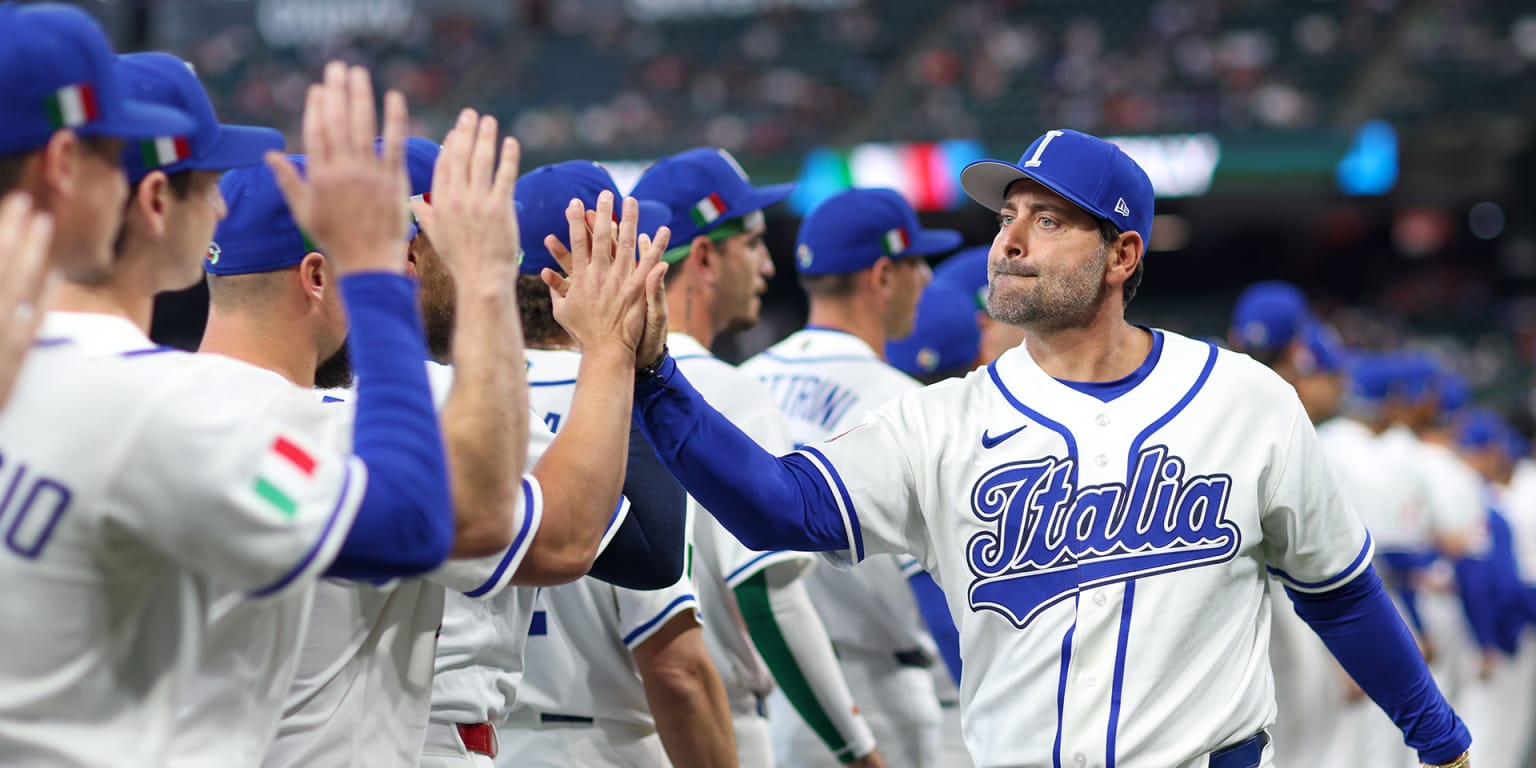 Venezuela native Cervelli managing against home country in Classic semis