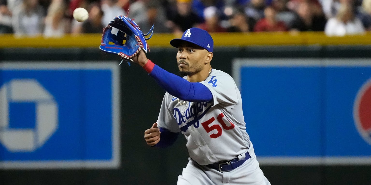 Mookie Betts to play shortstop for Dodgers