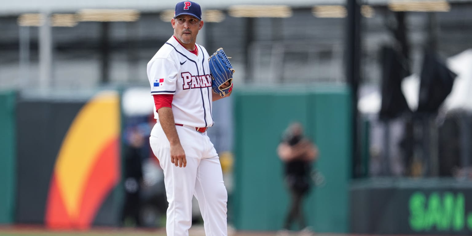 He pitched in first Classic at 19. Twenty years later, it was an emotional farewell