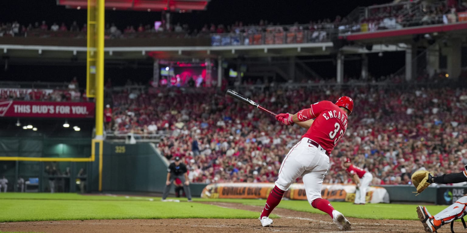 Christian Encarnacion-Strand and Joey Votto bang! 💥 📸/🎥: @reds