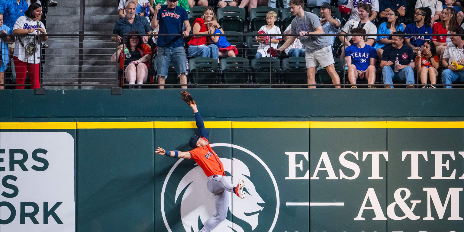 'Gonna win 5 Gold Gloves': Smith's HR robbery astounds teammates