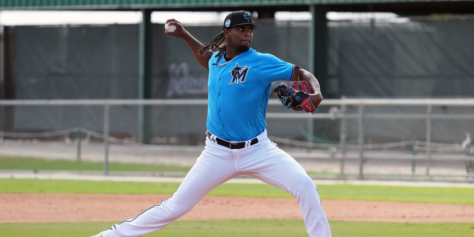 Miami Marlins: Edward Cabrera makes spring training debut