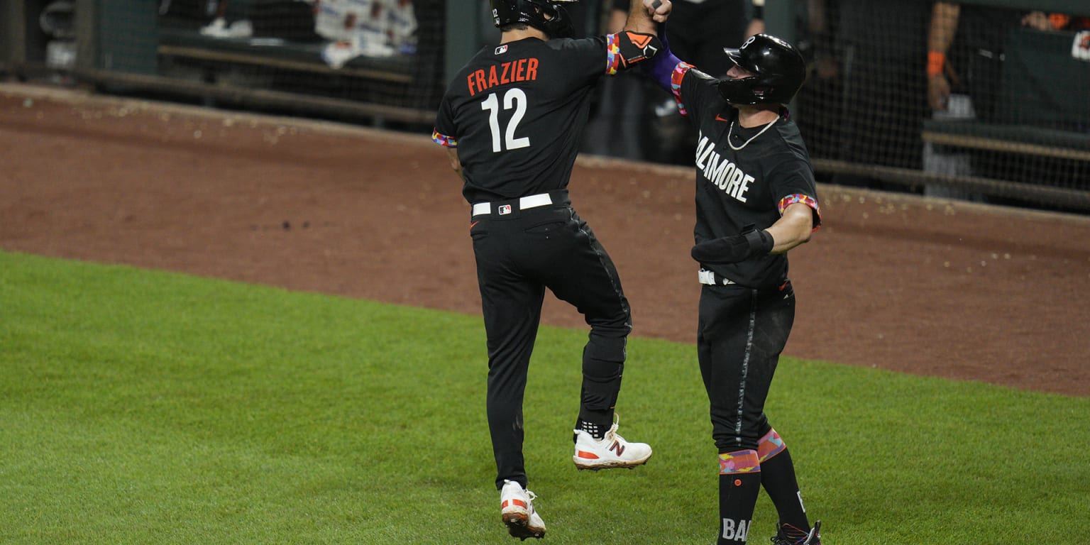 Adam Frazier homers twice to lift Orioles to 6th straight win, 5-2 over
