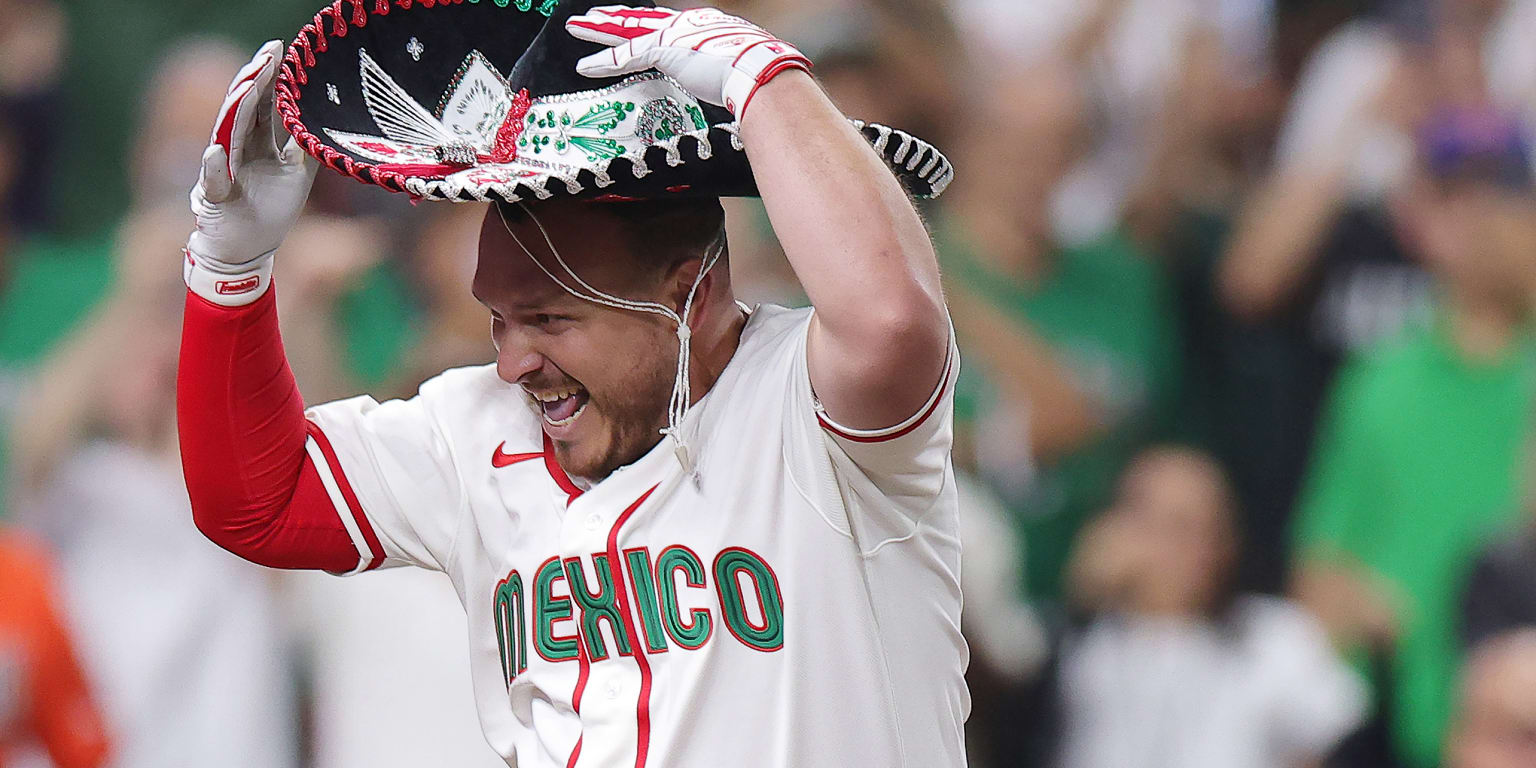 Mexico mashes 4 homers in run-rule rout, setting up showdown vs. U.S.