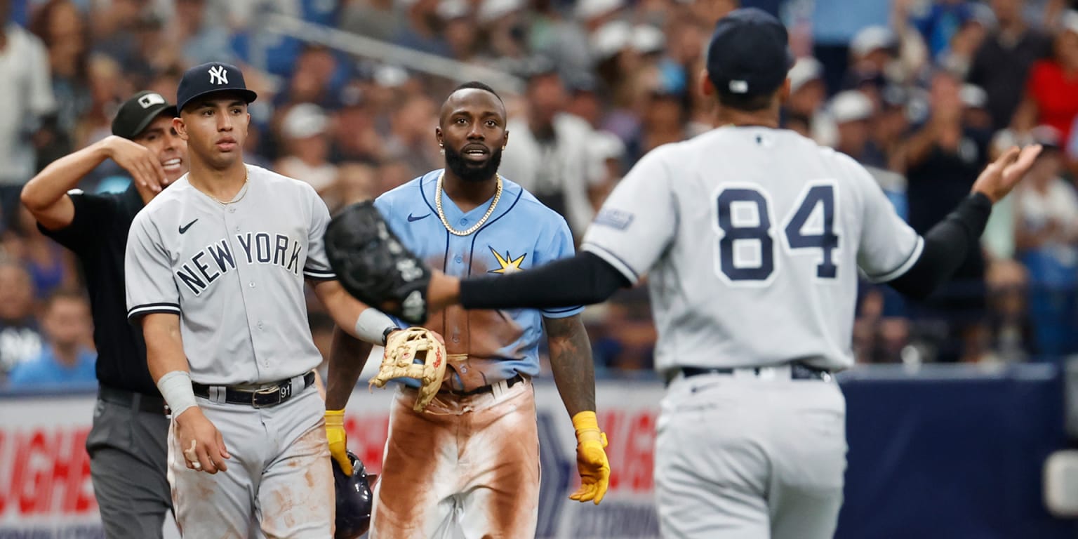 Rays' Kevin Cash tossed after Randy Arozarena hit by 2 Yankees