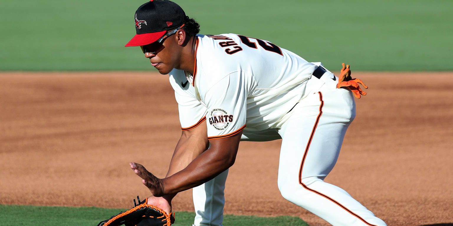 Giants two-way prospect Reggie Crawford hits first pro homer for