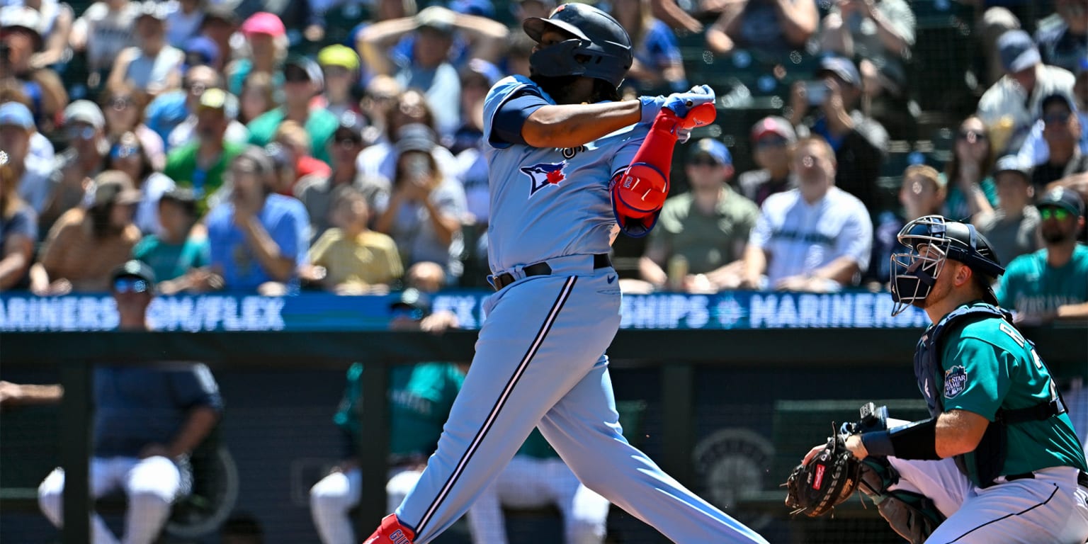 Blue Jays' offense erupts, but bullpen struggles in loss