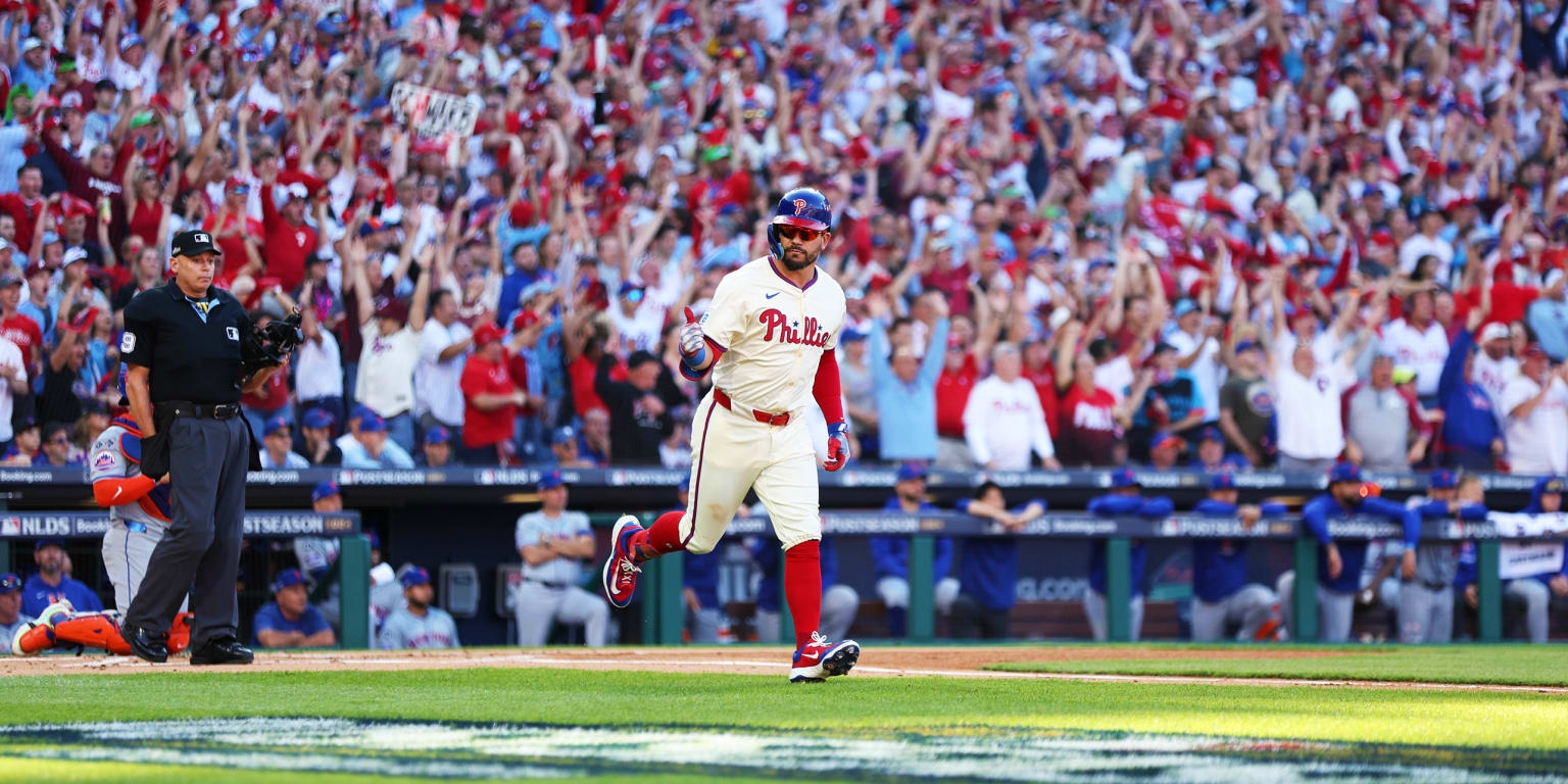 Kyle Schwarber hits leadoff home run in NLDS Game 1 2024