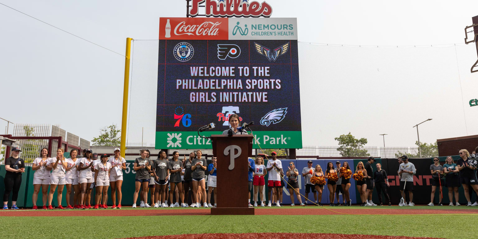 Philadelphia Cheer Girls/phillies-sixers-eagles-flyers / 