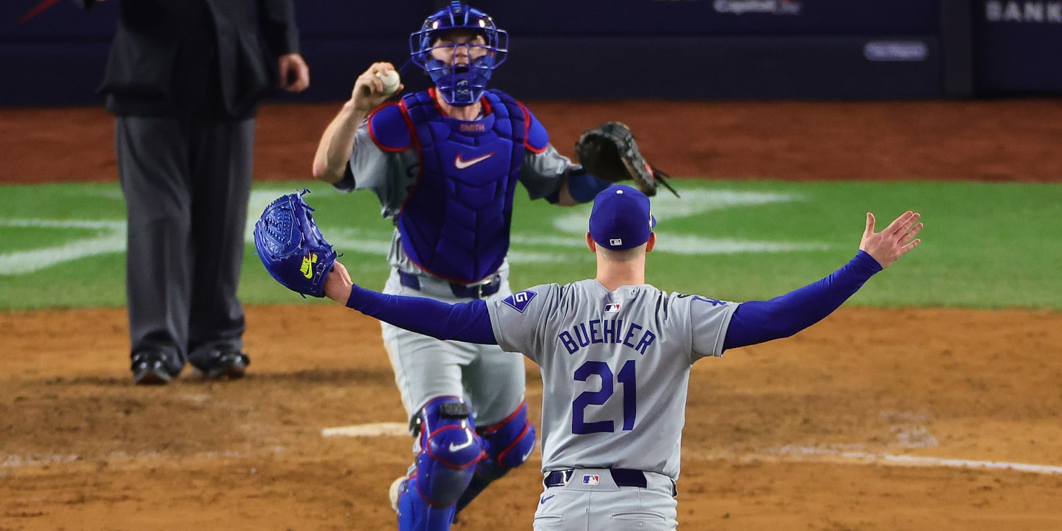 ‘I gotta give it to Walker’: Smith makes sure Dodgers righty gets final out ball