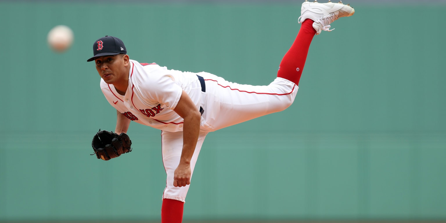 Suarez (hamstring) exits early, but hopes to make next start