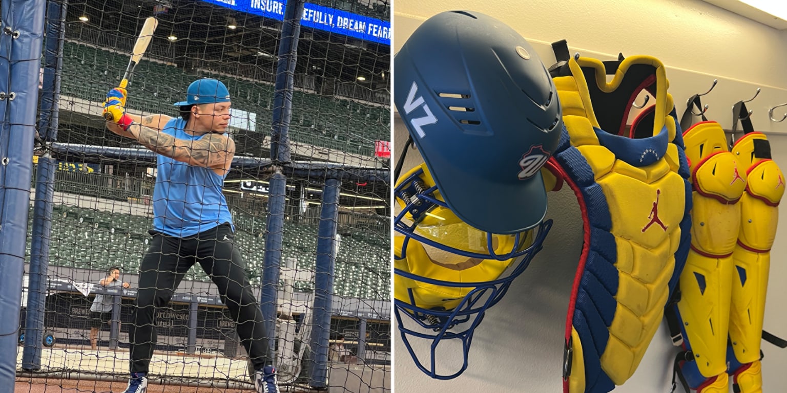 Contreras honors homeland with Team Venezuela gear