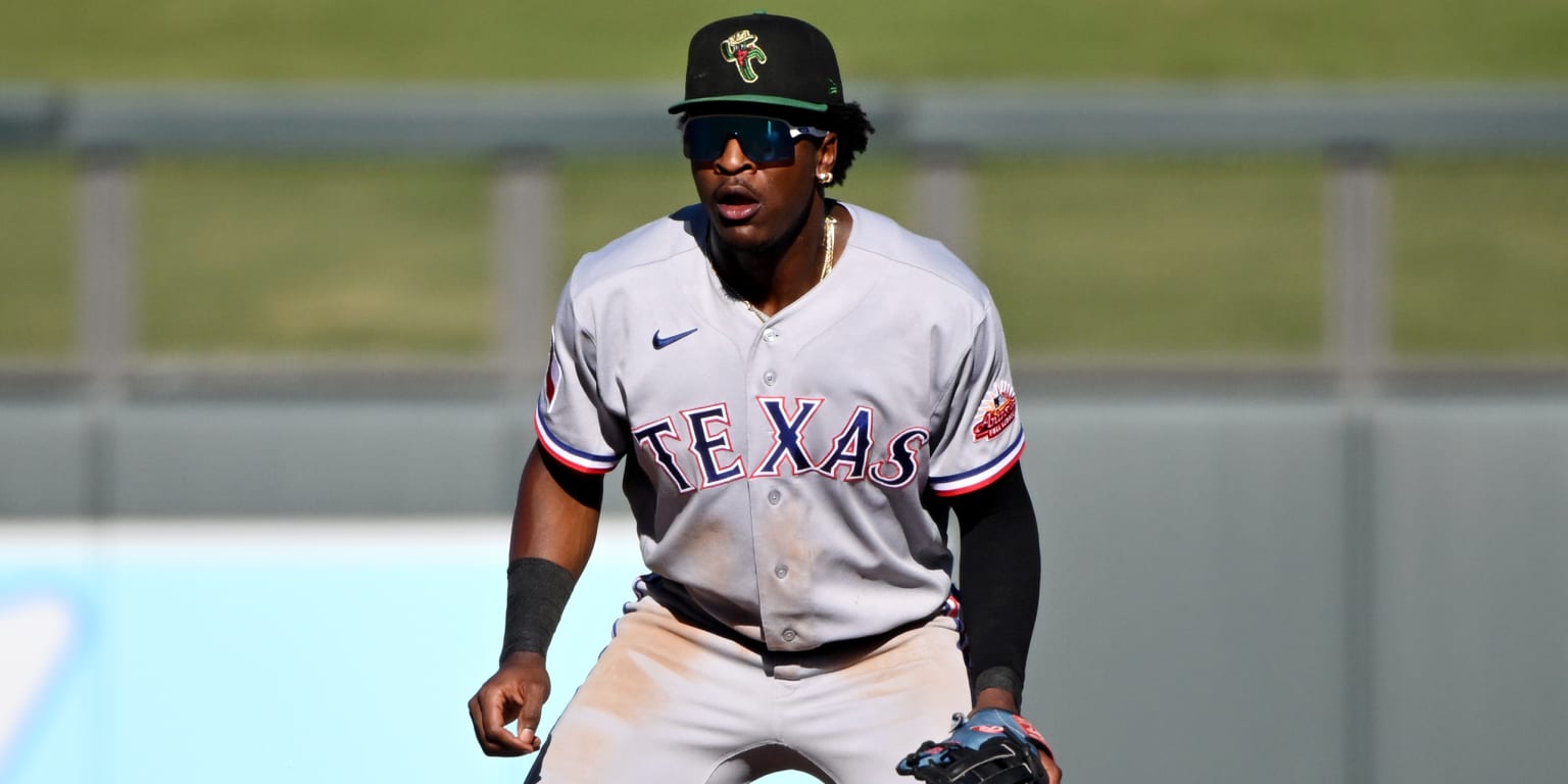 Rangers’ Walcott will venture into outfield during Arizona Fall League