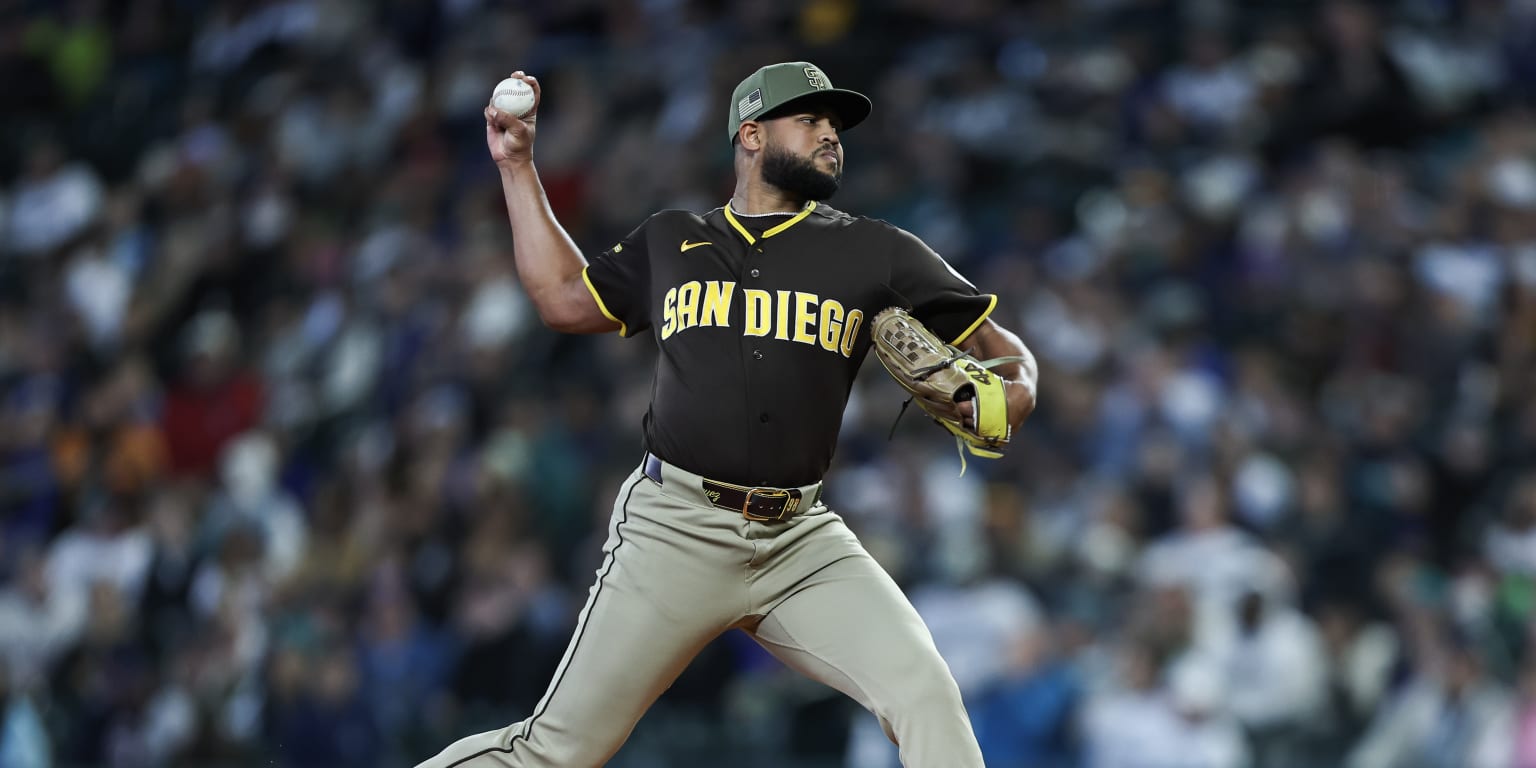 Vásquez's strong start, small ball lead Padres to shutout win