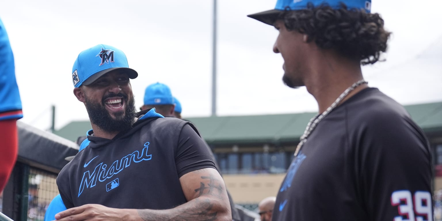 Alcantara: Staff ace, mentor ... and godfather to teammate's new son?