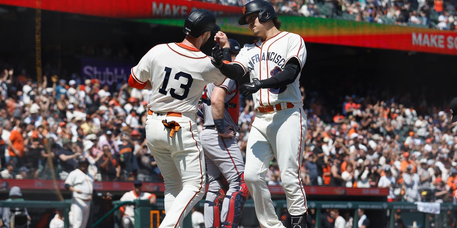 Wilmer Flores Hits Home Run and Leads Giants in Home Runs and RBI