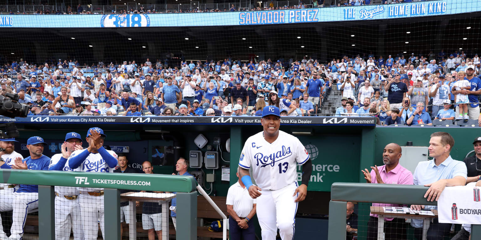 Royals honor Salvy as franchise home run king with pregame ceremony