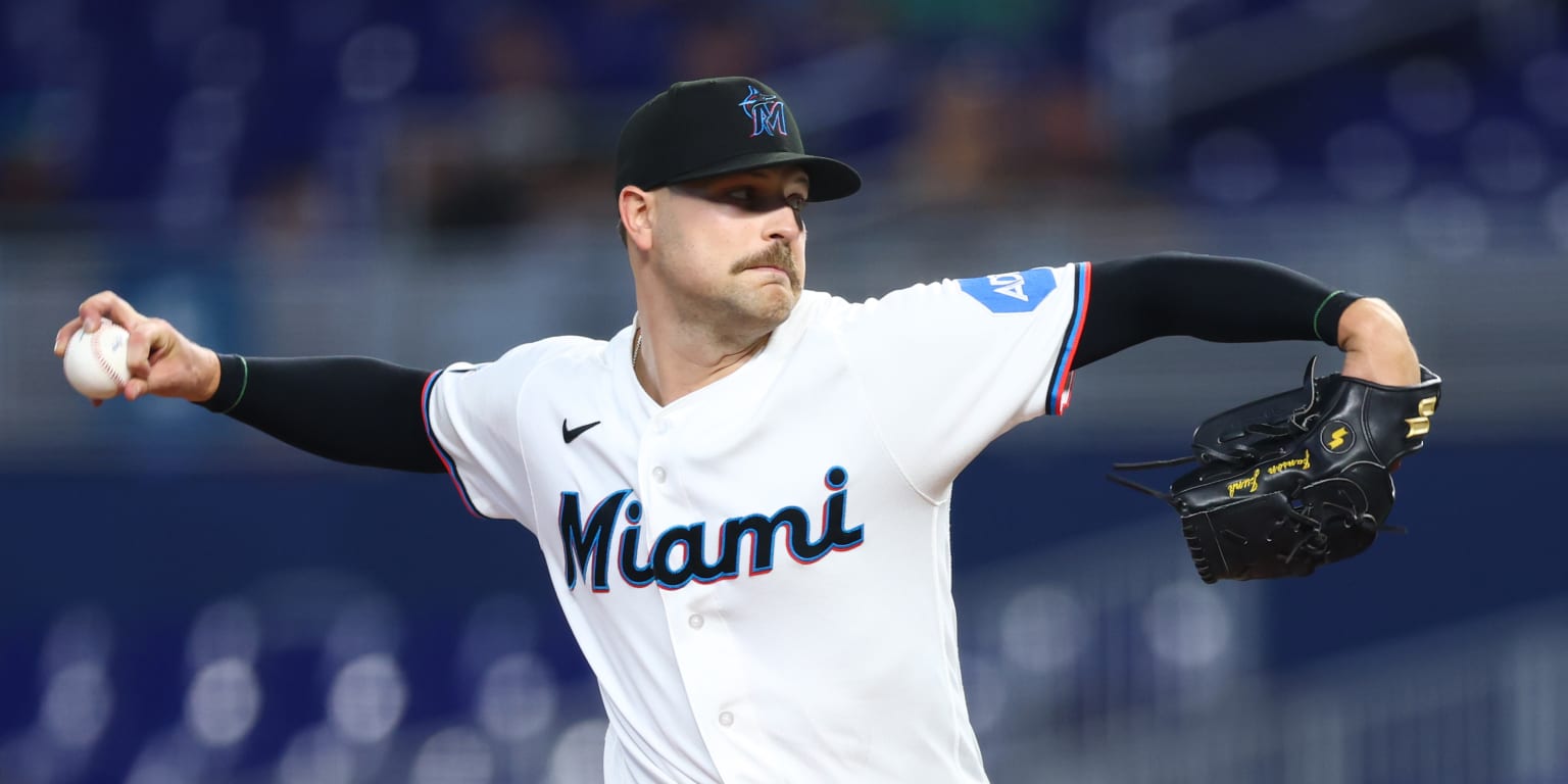 Junk leads Marlins to 10 games over .500 in 1st start back from IL