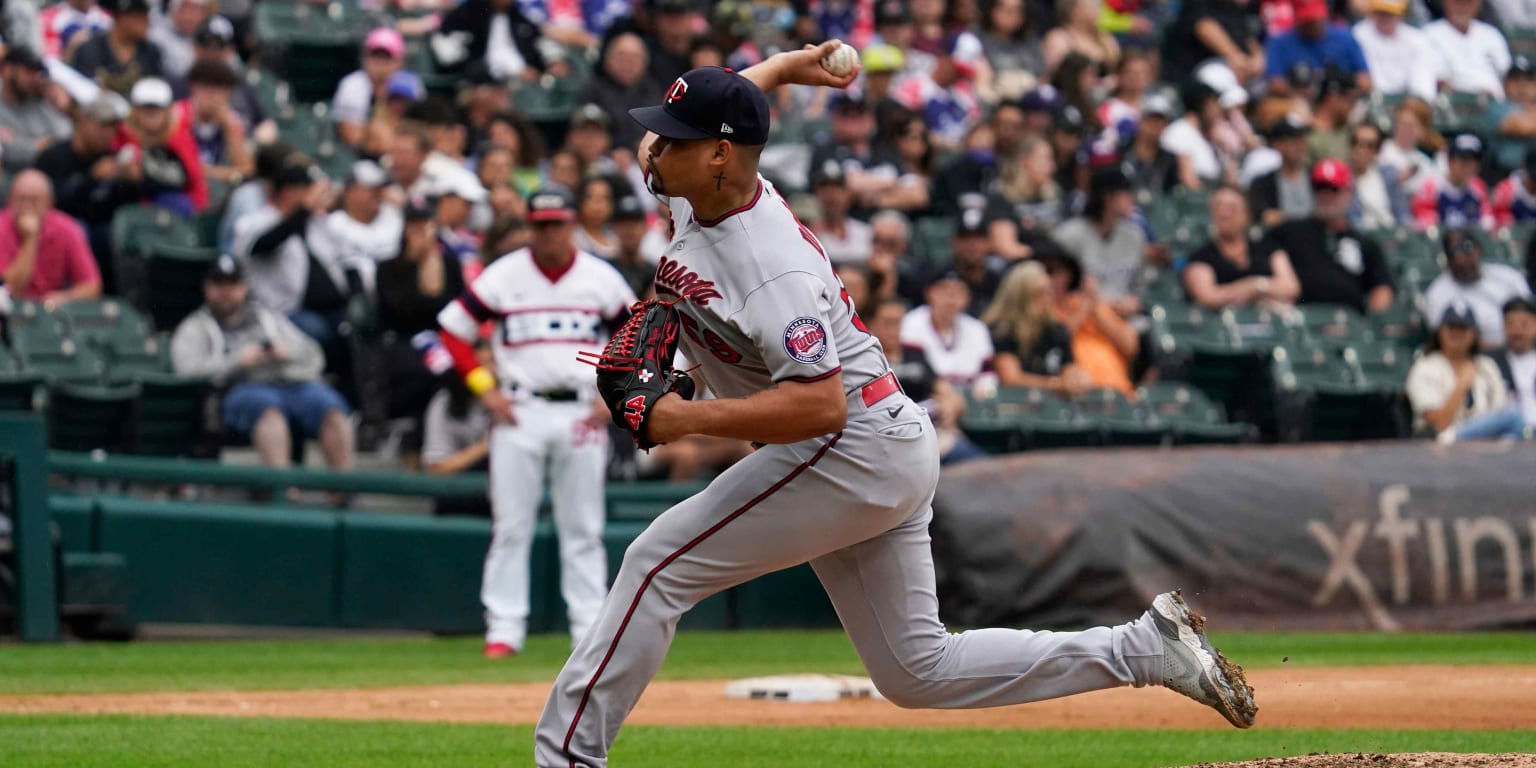 Jhoan Duran shows off velocity, finesse for Twins