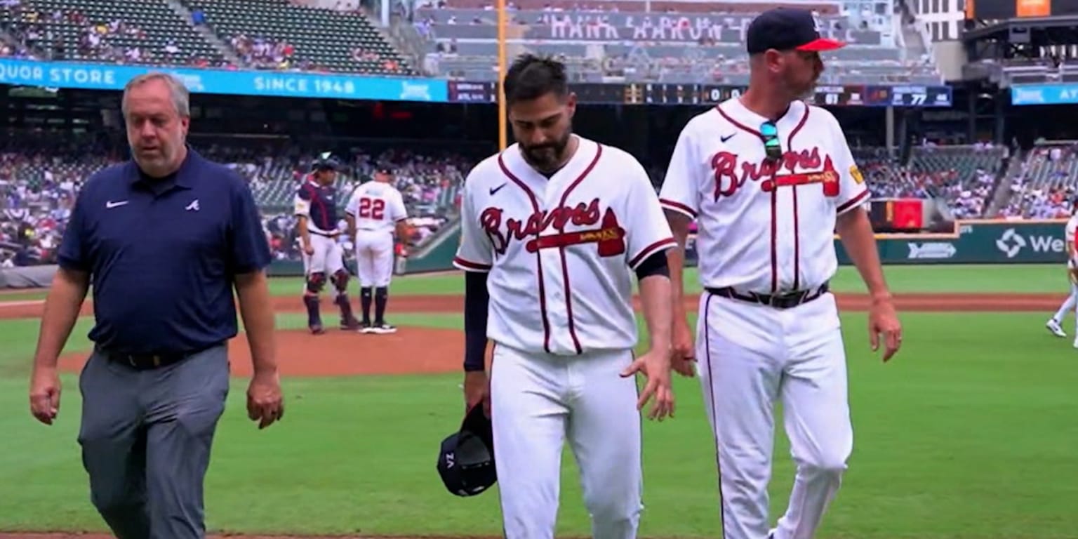 Pérez exits after 92 mph liner from Soto hits arm
