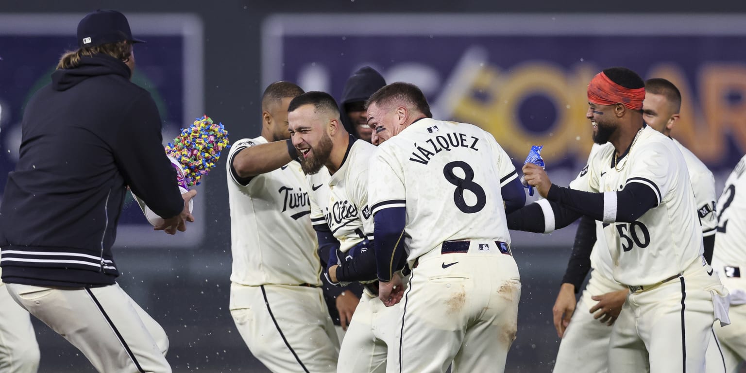 Twins rally late for walk-off win over White Sox