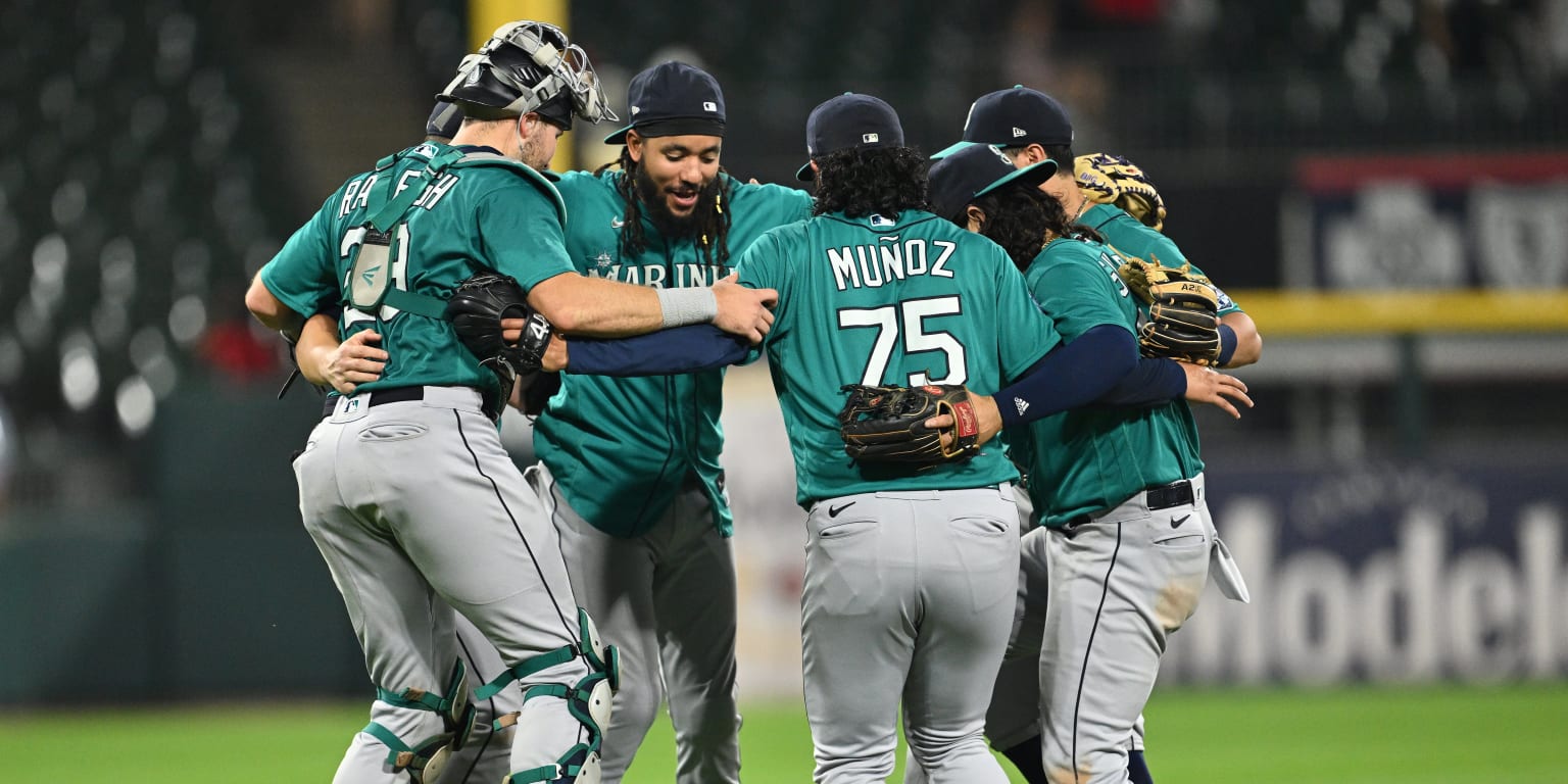 Mariners shut down White Sox for 8th consecutive win