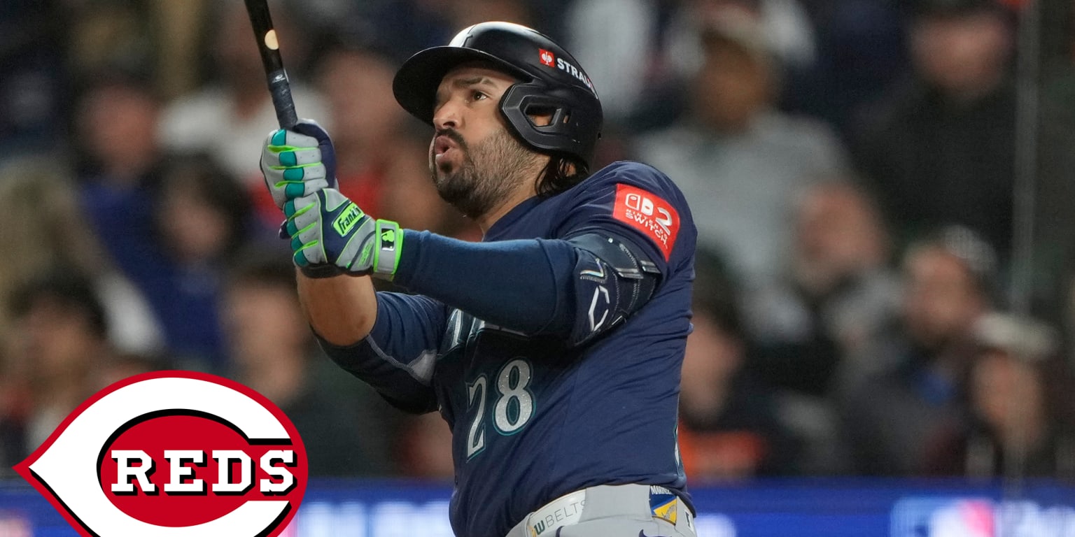 Reds land a top free agent in big bopper Suárez (source)