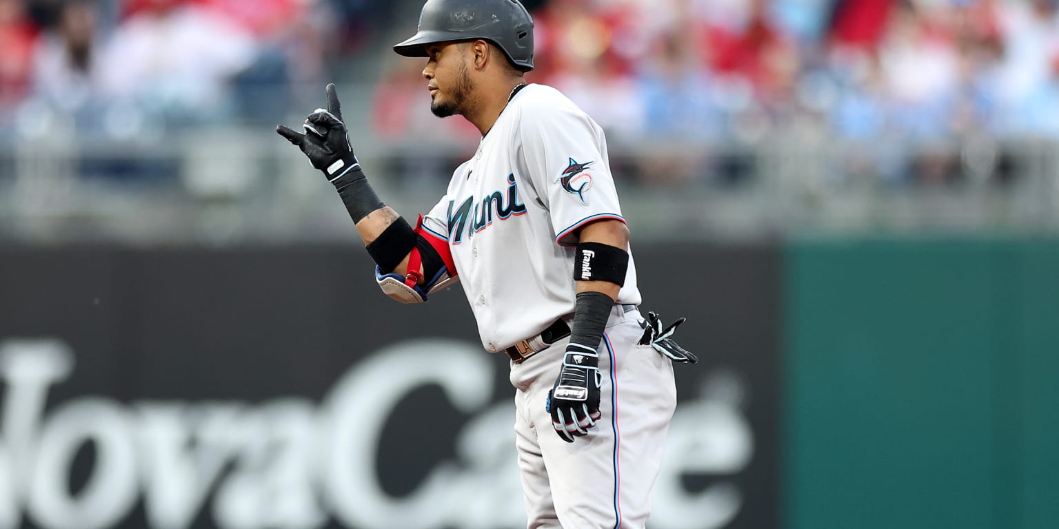 Is Luis Arraez injured? Marlins baseman exits game vs Padres early