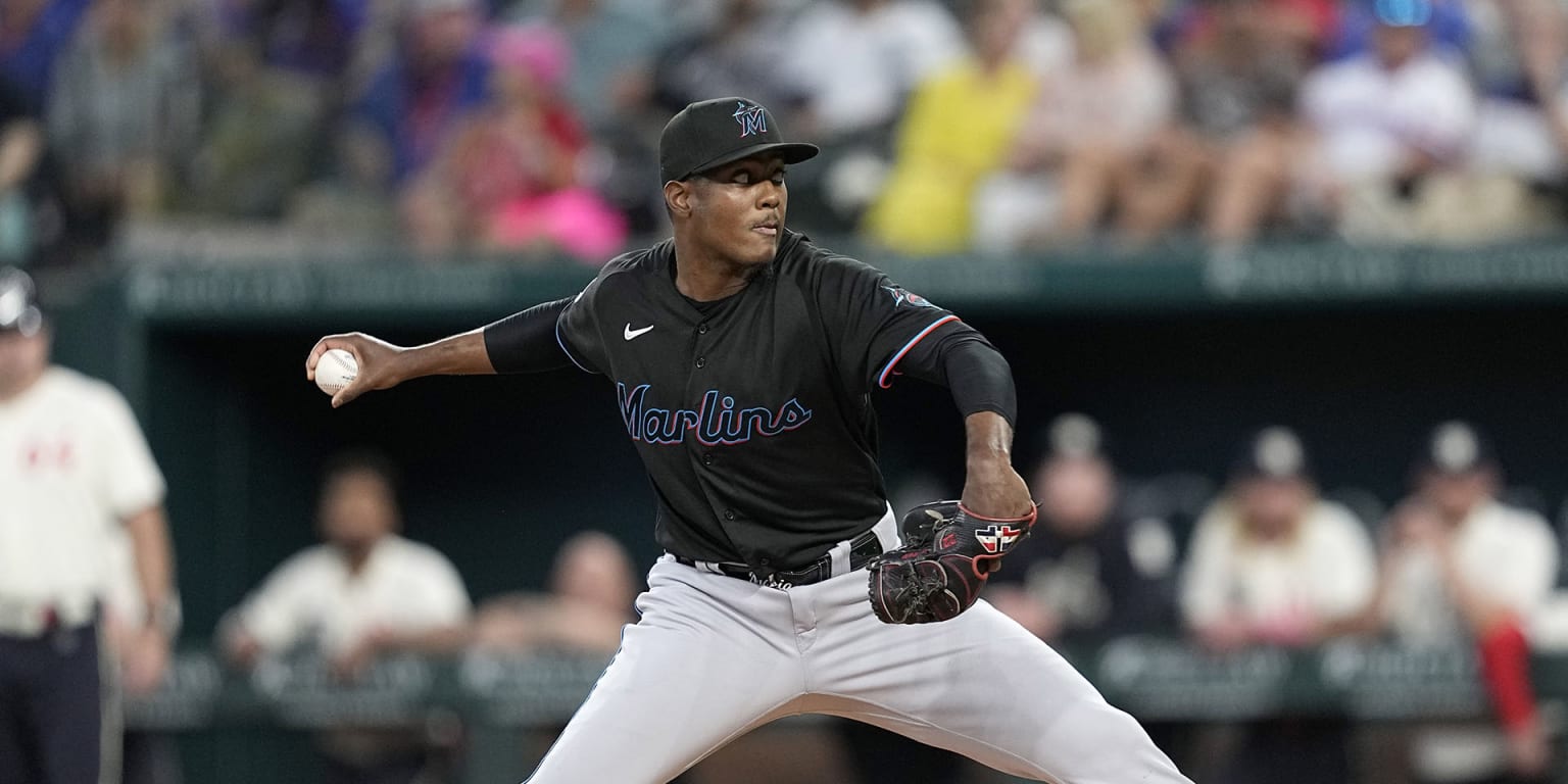 Marlins make it official, put RHP Eury Perez on active roster