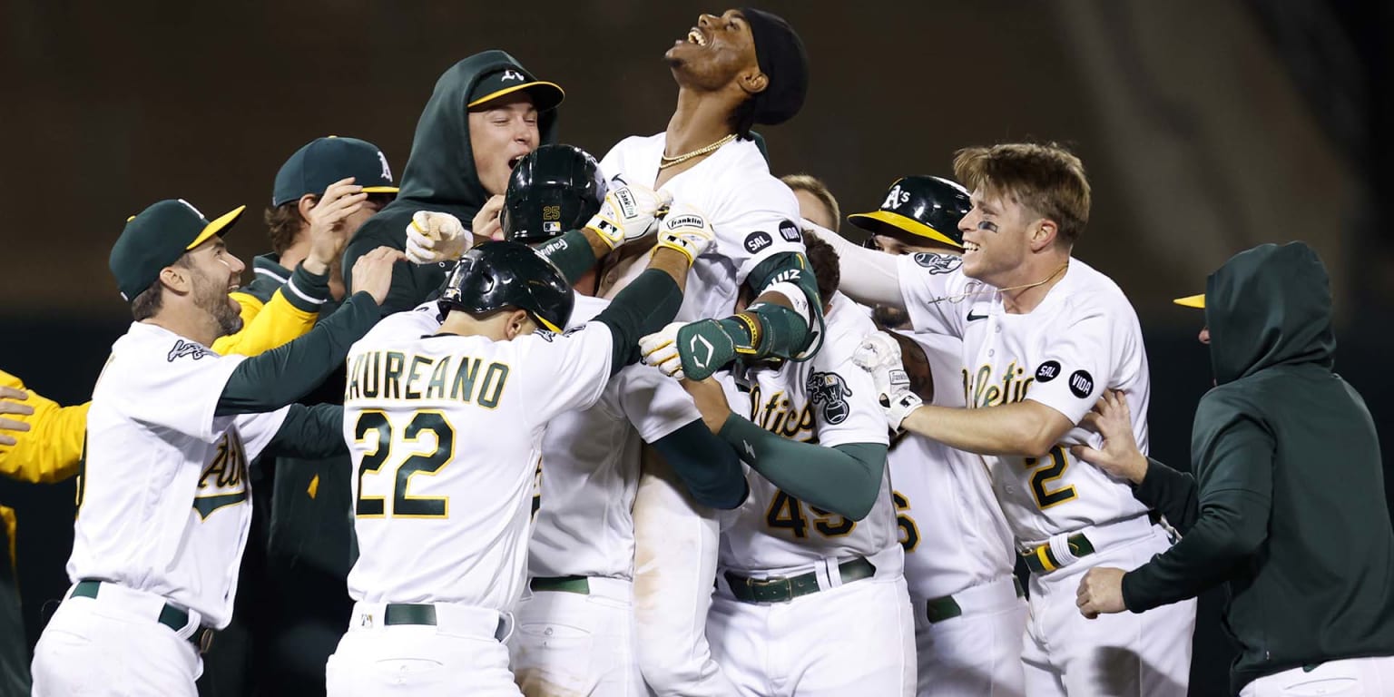 A's win in 10th inning on walk-off home run