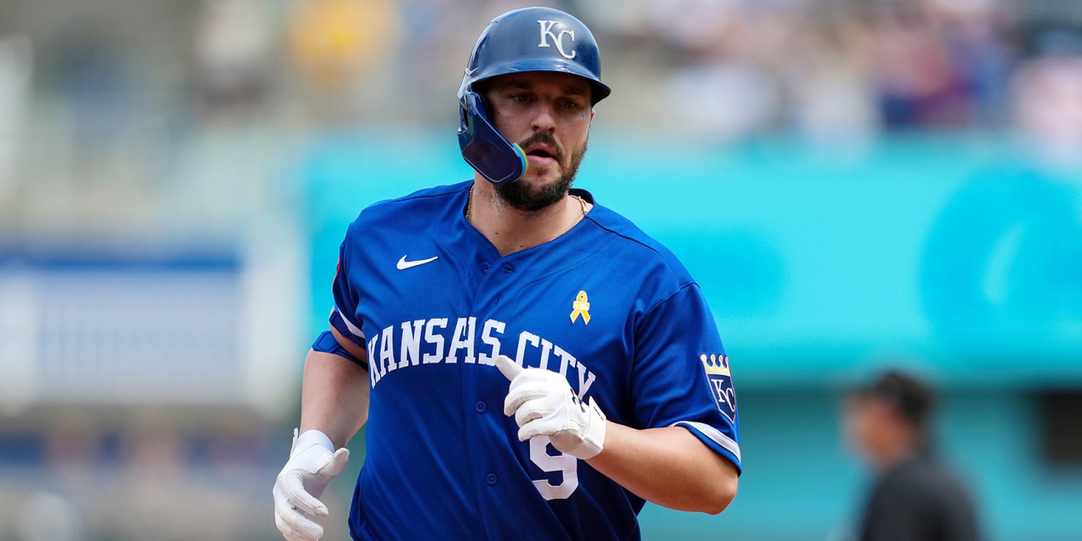 Sweet redemption: Vinnie comes through with HR in clutch spot to power win