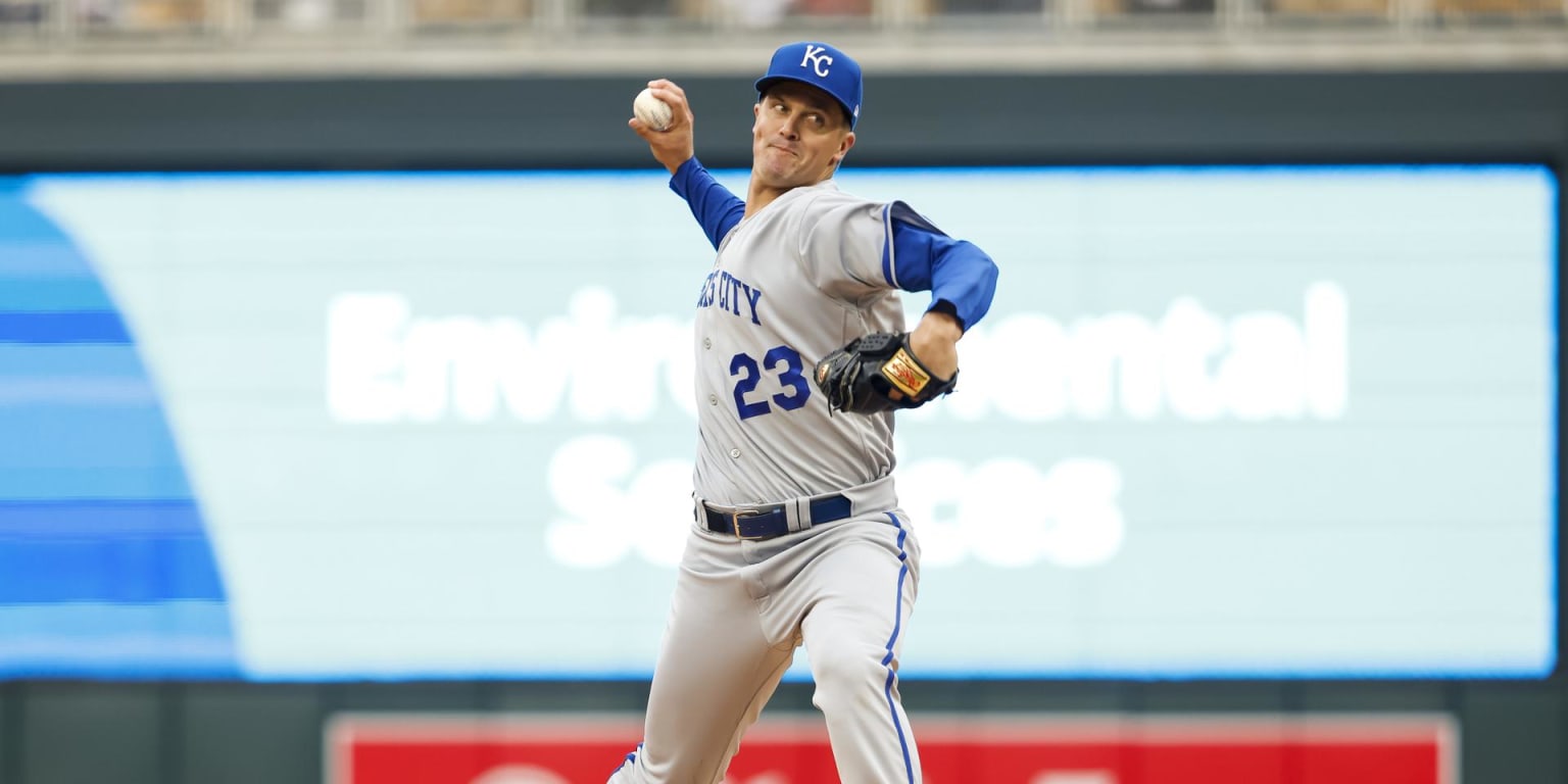 Royals' Greinke reportedly chucks fans baseball