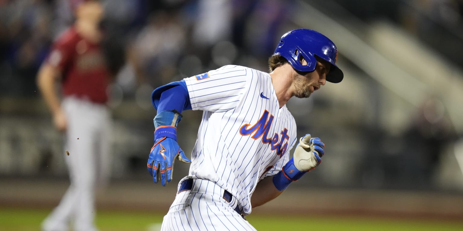 Mets' Jeff McNeil has partial UCL tear in left elbow